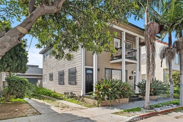 $1,049,000 | 1728 East Florida Street, Long Beach, CA 90802