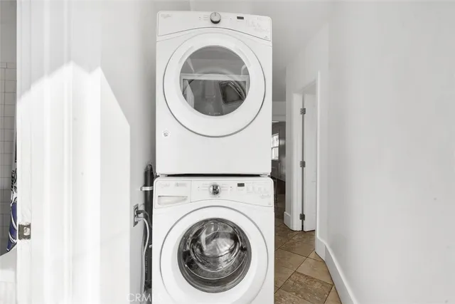 $1,049,000 | 1728 East Florida Street, Long Beach, CA 90802