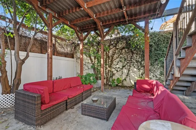 $1,049,000 | 1728 East Florida Street, Long Beach, CA 90802