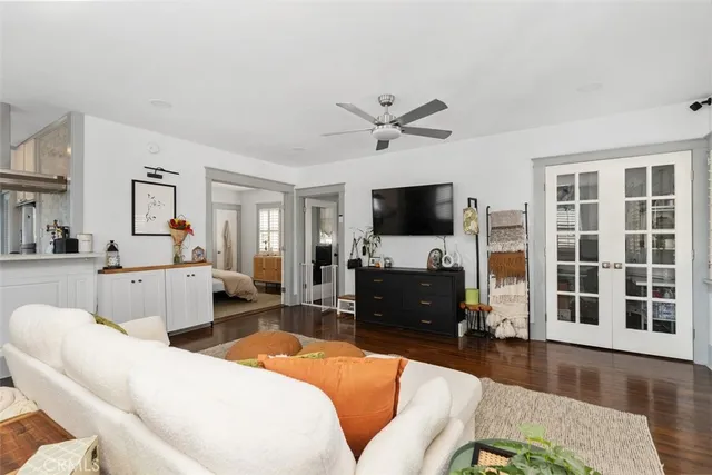 $1,049,000 | 1728 East Florida Street, Long Beach, CA 90802