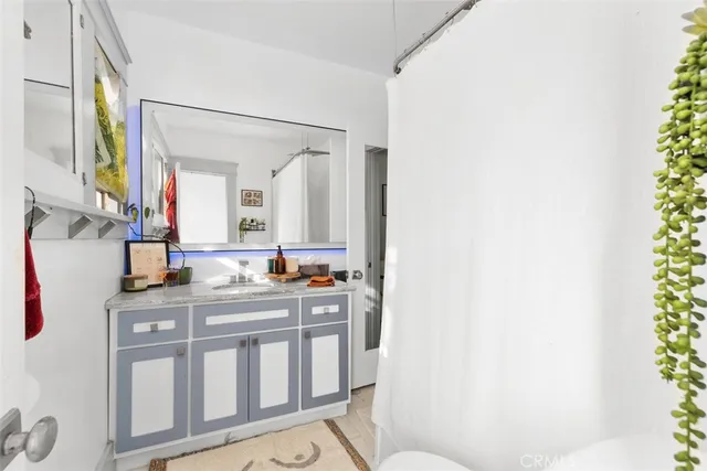 $1,049,000 | 1728 East Florida Street, Long Beach, CA 90802