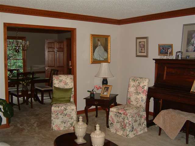 121 Wallingford Road Greenville, SC 29609 - Photo 5 of 25 Gallery Image 5