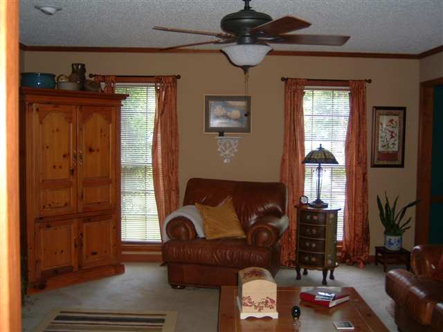 121 Wallingford Road Greenville, SC 29609 - Photo 9 of 25 Gallery Image 9