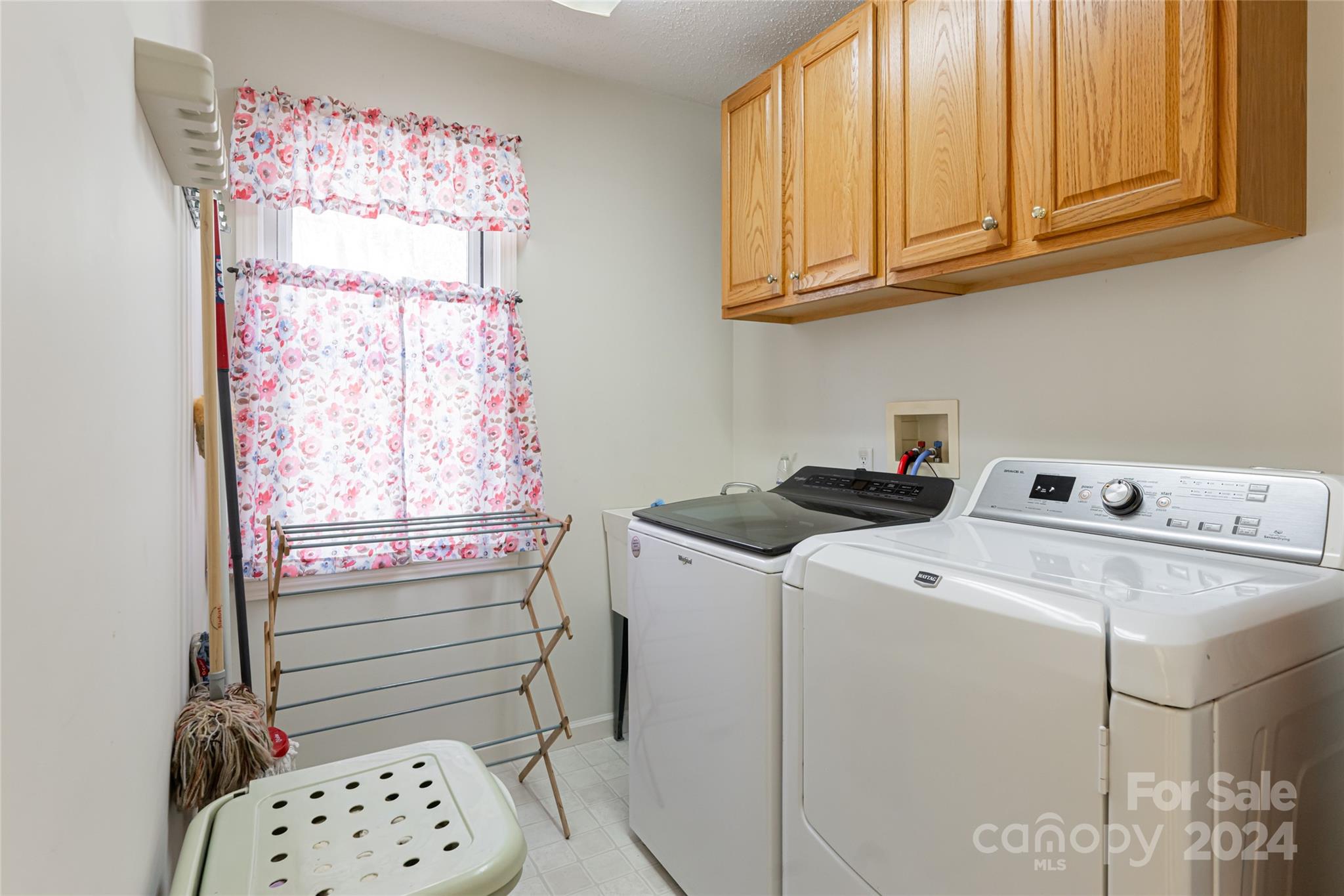 5074 Thickety Road Canton, NC 28716 - Photo 27 of 48 a utility room with dryer and washer