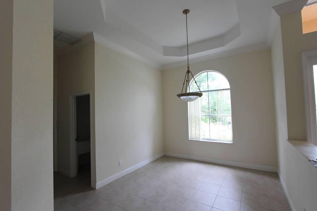 146 Magnolia Way Tequesta, FL 33469 - Photo 4 of 5 146 Magnolia Dining Room