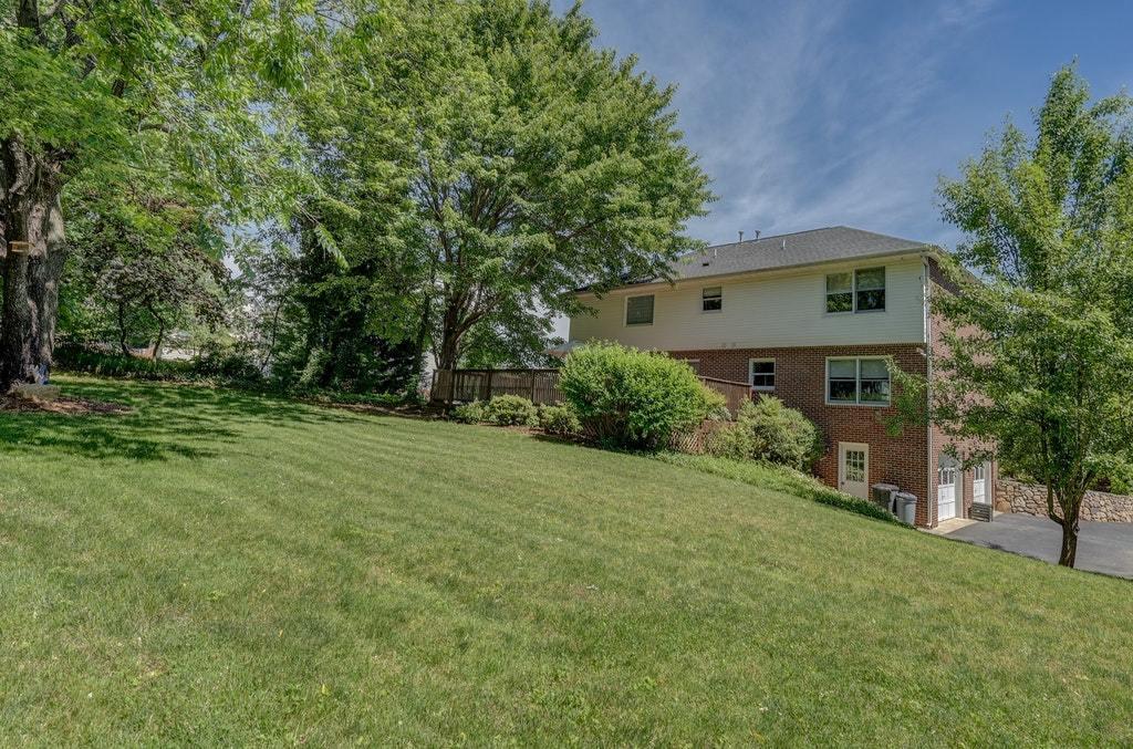 402 Winesap Road Roanoke, VA 24019 - Photo 43 of 47 044-313581-DSC02149_50_51_7759510