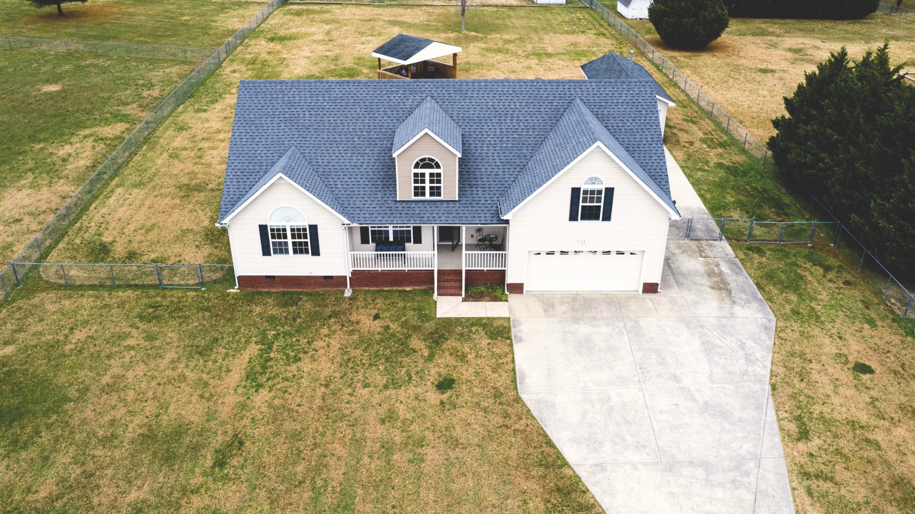 3580 Gnat Hill Road Manchester, TN 37355 - Photo 1 of 37 a view of a house with a swimming pool