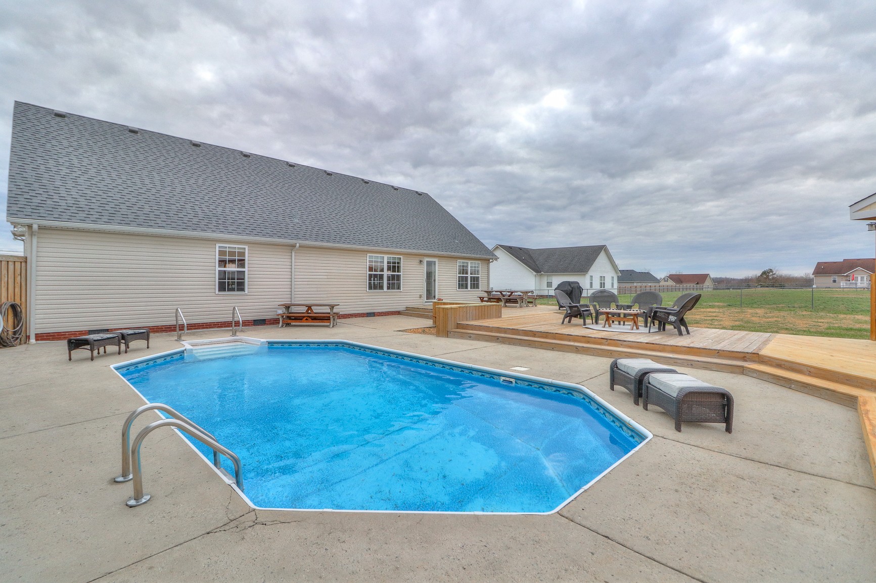 3580 Gnat Hill Road Manchester, TN 37355 - Photo 32 of 37 a view of outdoor space and swimming pool