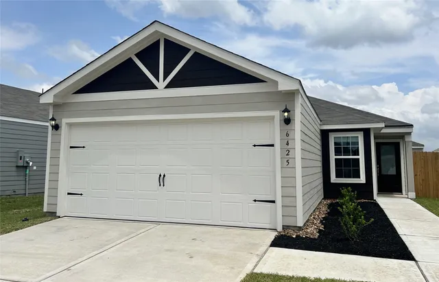 $277,900 | 6425 Winter Elm Street, Houston, TX 77048