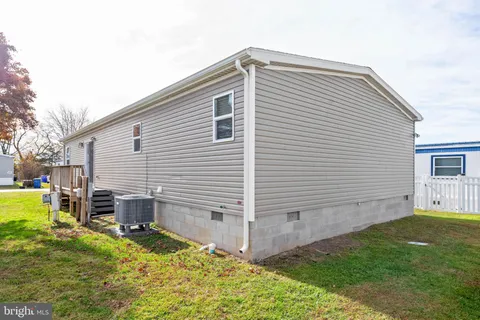 a view of backyard of house