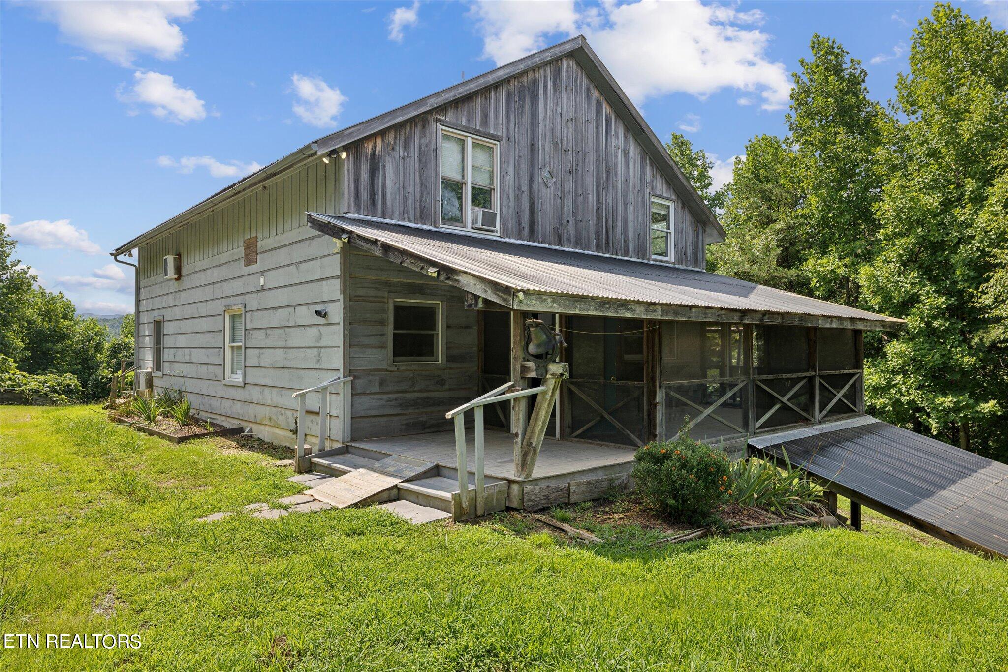 856 Little Berry Way Del Rio, TN 37727 - Photo 2 of 38 02-IMG_0006