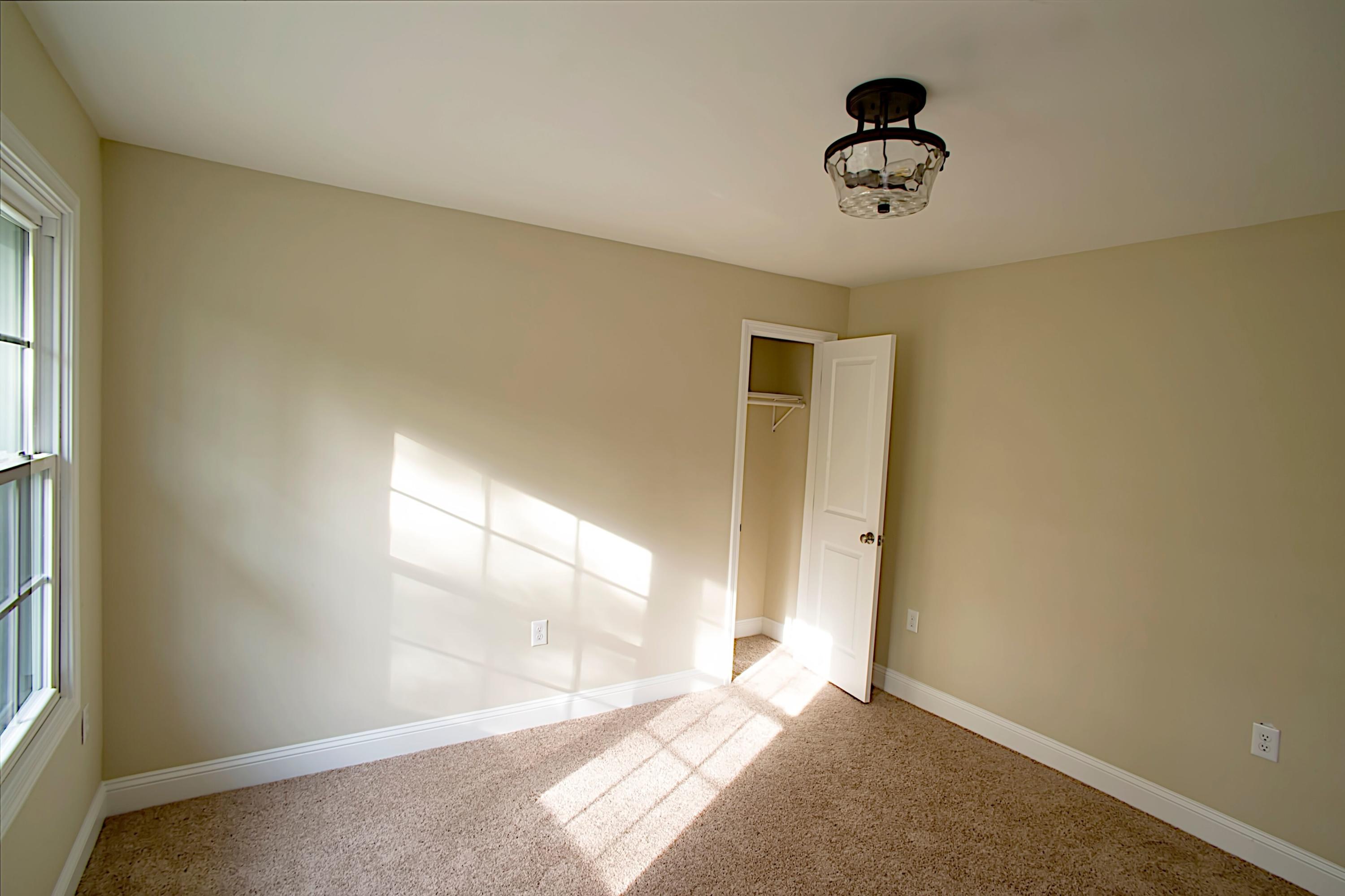 565 Sycamore Street Glade Spring, VA 24340 - Photo 29 of 33 1