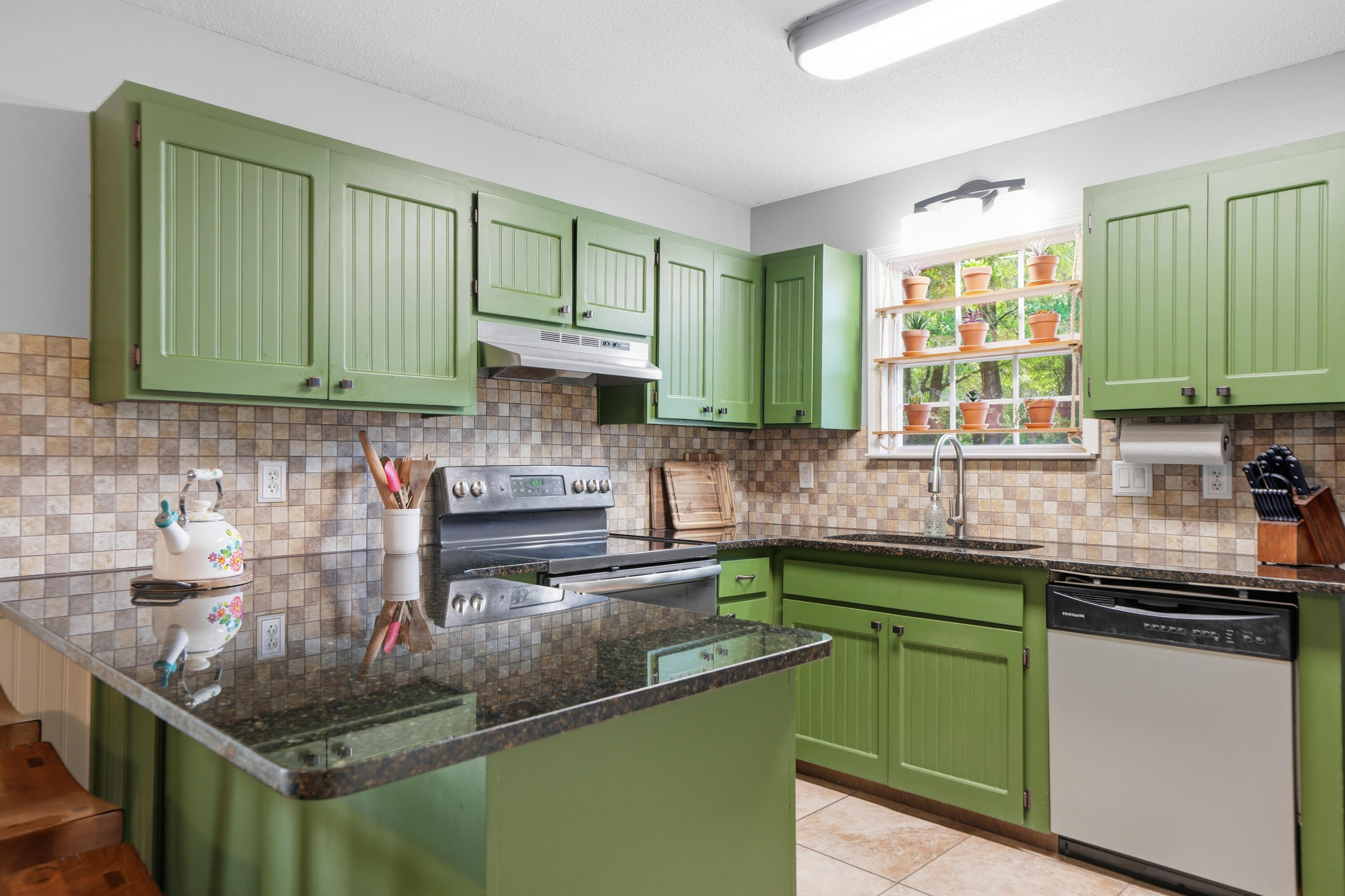 5823 Pinecrest Road Crestview, FL 32539 - Photo 8 of 40 DSC08478