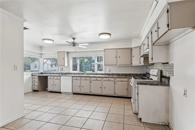 $265,000 | 605 Jefferson Park Avenue, Jefferson, LA 70121