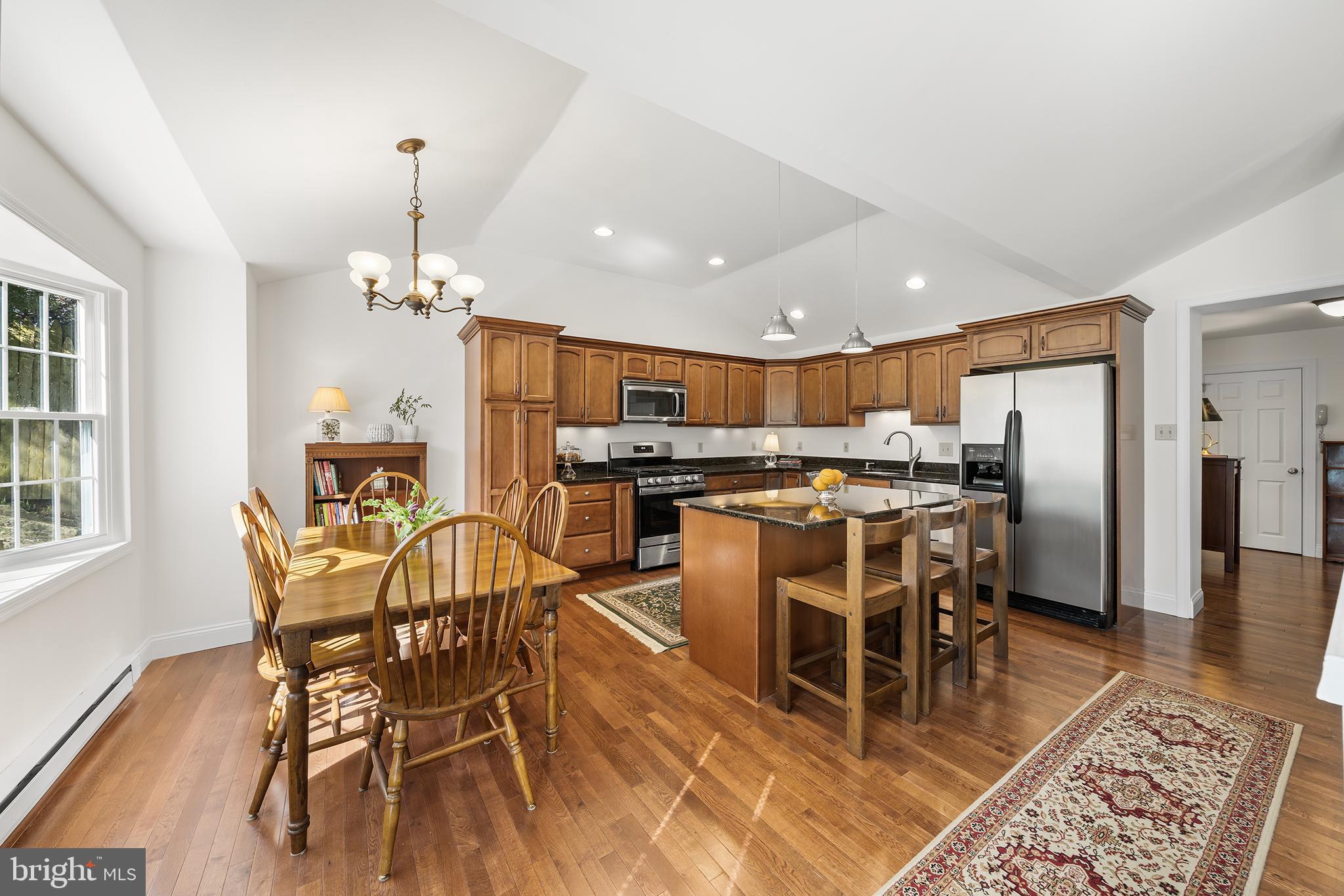 137 Barcladen Road Bryn Mawr, PA 19010 - Photo 12 of 36 Large eat-in kitchen