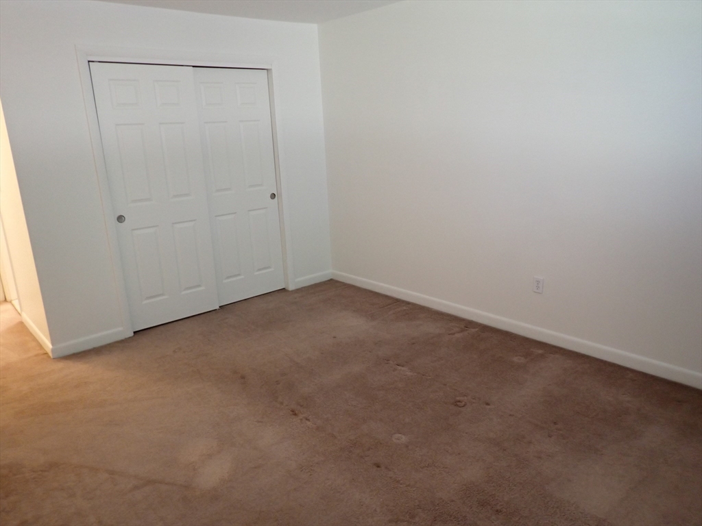 51 Jacqueline Road, Unit 3 Waltham, MA 02452 - Photo 13 of 17