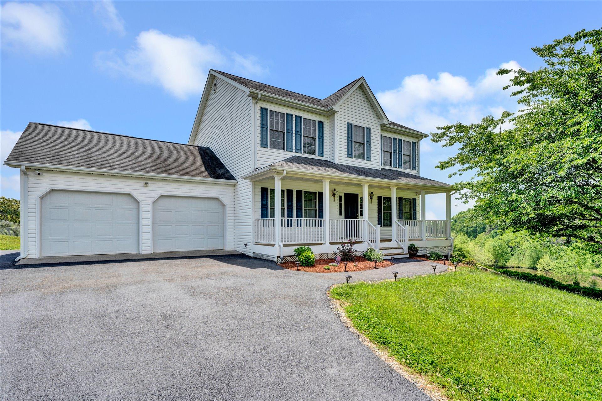 3758 Horseshoe Bend Road Goodview, VA 24095 - Photo 2 of 32 02-Shows Great-6