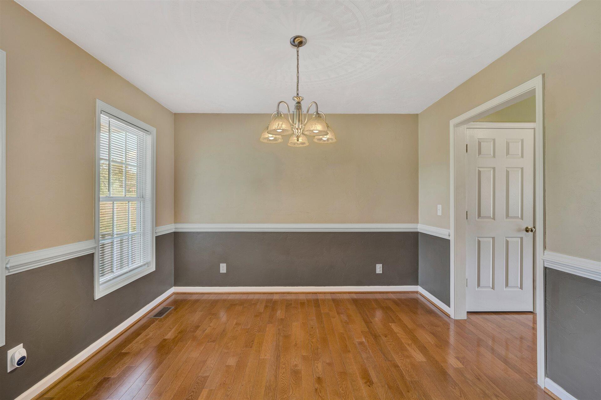 3758 Horseshoe Bend Road Goodview, VA 24095 - Photo 11 of 32 09-Shows Great-11
