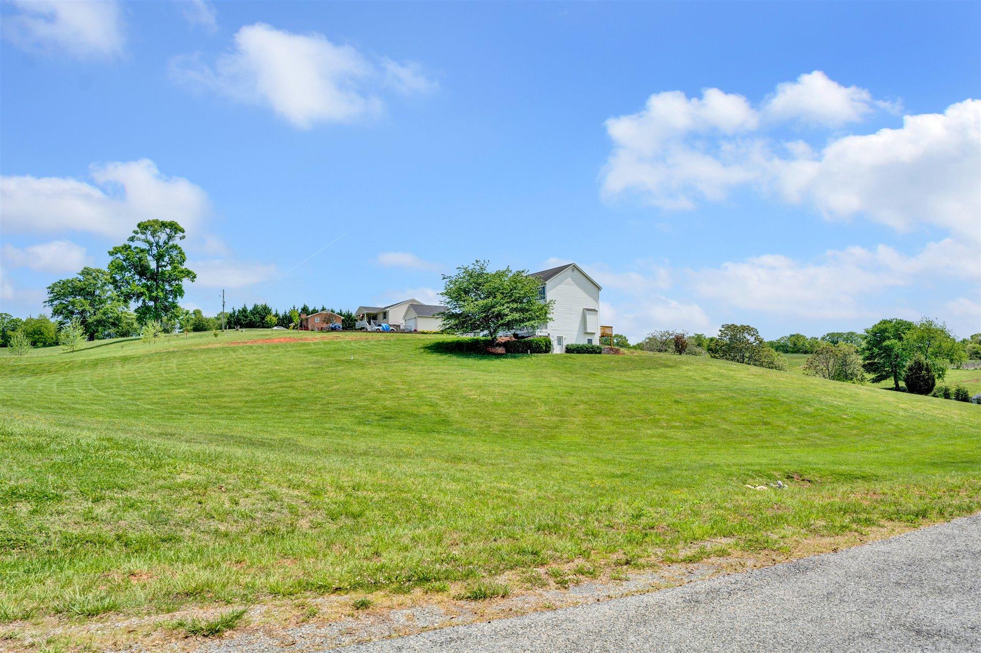 3758 Horseshoe Bend Road Goodview, VA 24095 - Photo 4 of 32 35-Shows Great