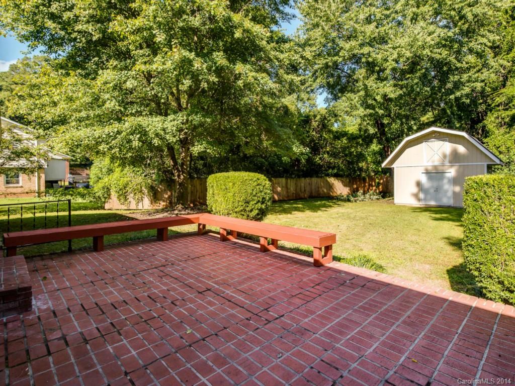 5600 Londonderry Road Charlotte, NC 28210 - Photo 14 of 15 a view of a yard with large trees