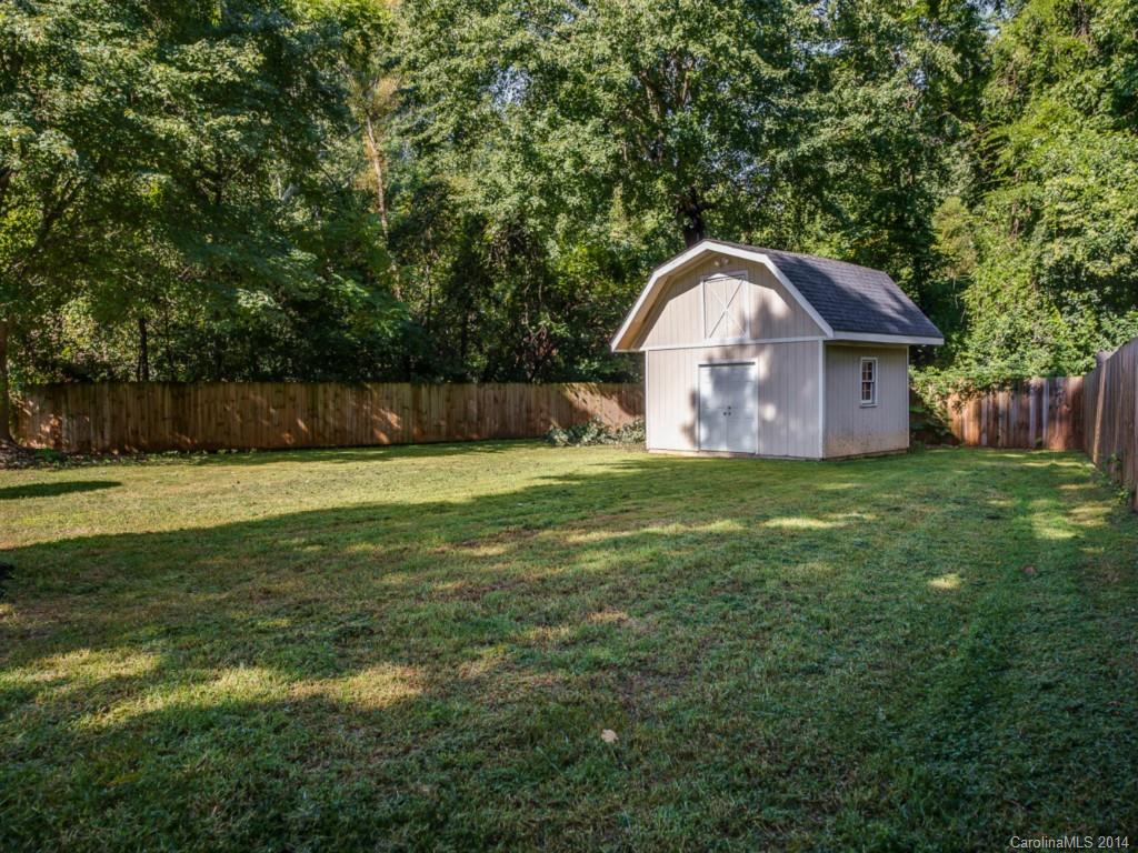 5600 Londonderry Road Charlotte, NC 28210 - Photo 15 of 15 a view of a house with a yard