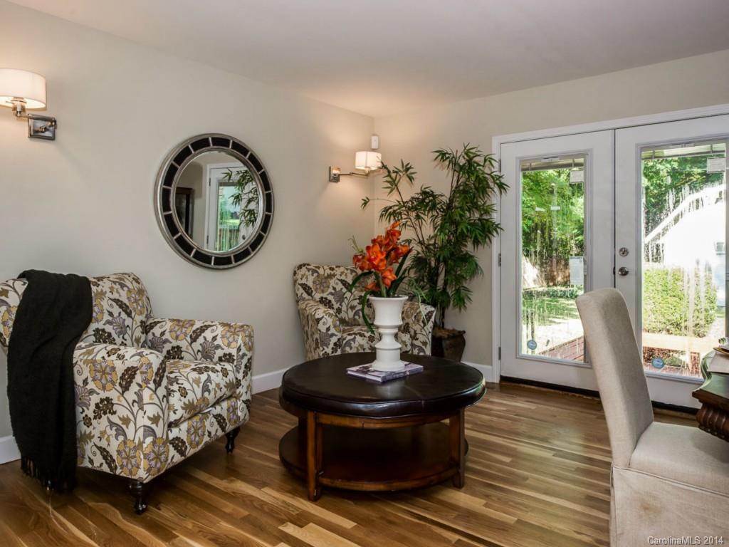 5600 Londonderry Road Charlotte, NC 28210 - Photo 7 of 15 a living room with furniture and a window