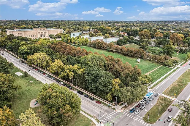 $250,000 | 311 Emanuel Cleaver II Blvd., Unit 301, Kansas City, MO 64112