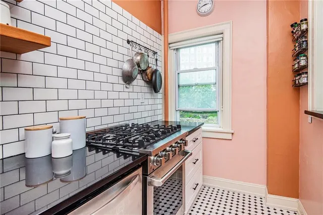 $250,000 | 311 Emanuel Cleaver II Blvd., Unit 301, Kansas City, MO 64112