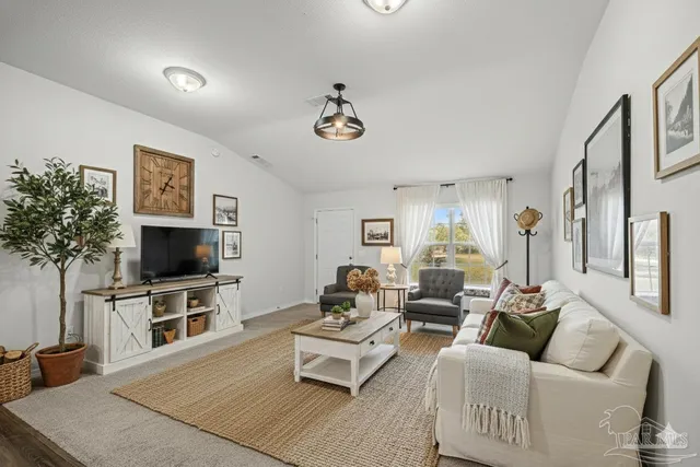 $260,000 | 5179 Lake End Drive, Milton, FL 32583