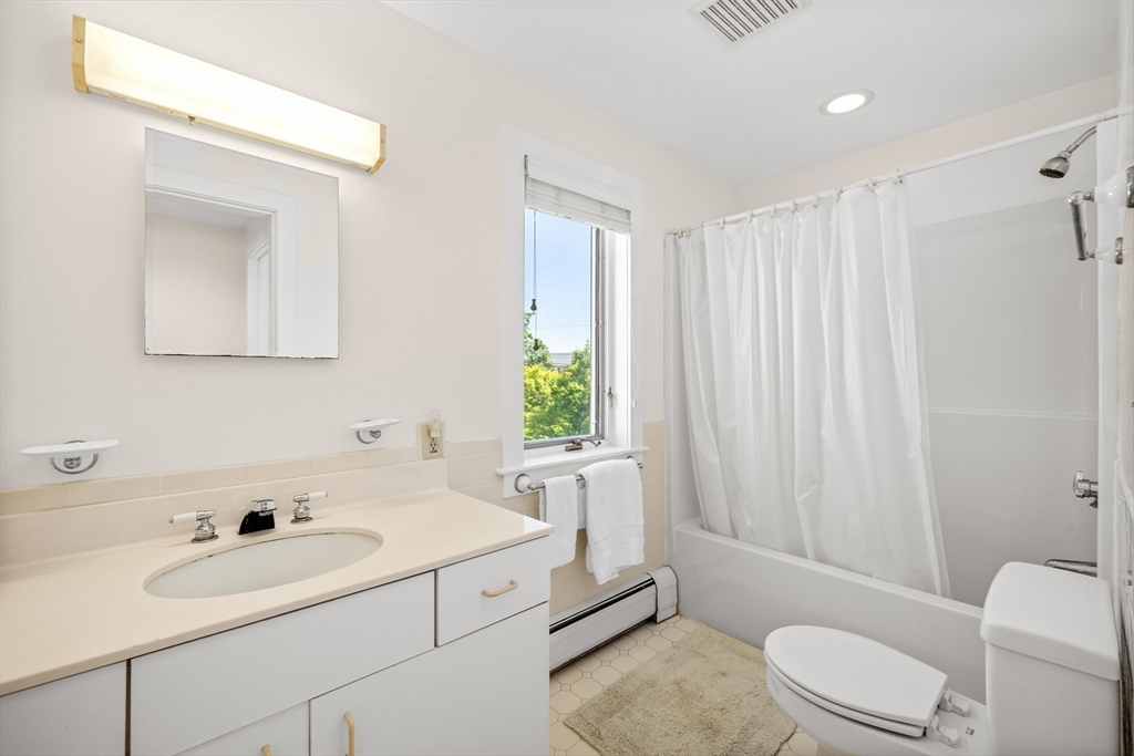 185 Howland Road Westport, MA 02790 - Photo 33 of 42