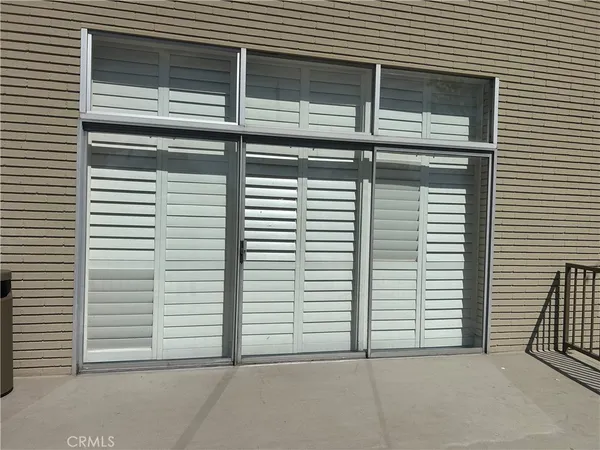 $695,000 | 4455 Los Feliz Boulevard, Unit 605, Los Angeles, CA 90027