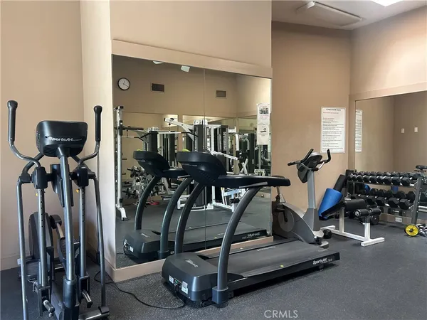 $695,000 | 4455 Los Feliz Boulevard, Unit 605, Los Angeles, CA 90027