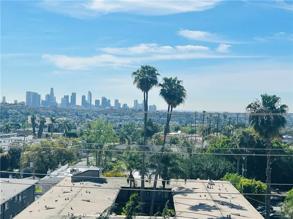 $695,000 | 4455 Los Feliz Boulevard, Unit 605, Los Angeles, CA 90027