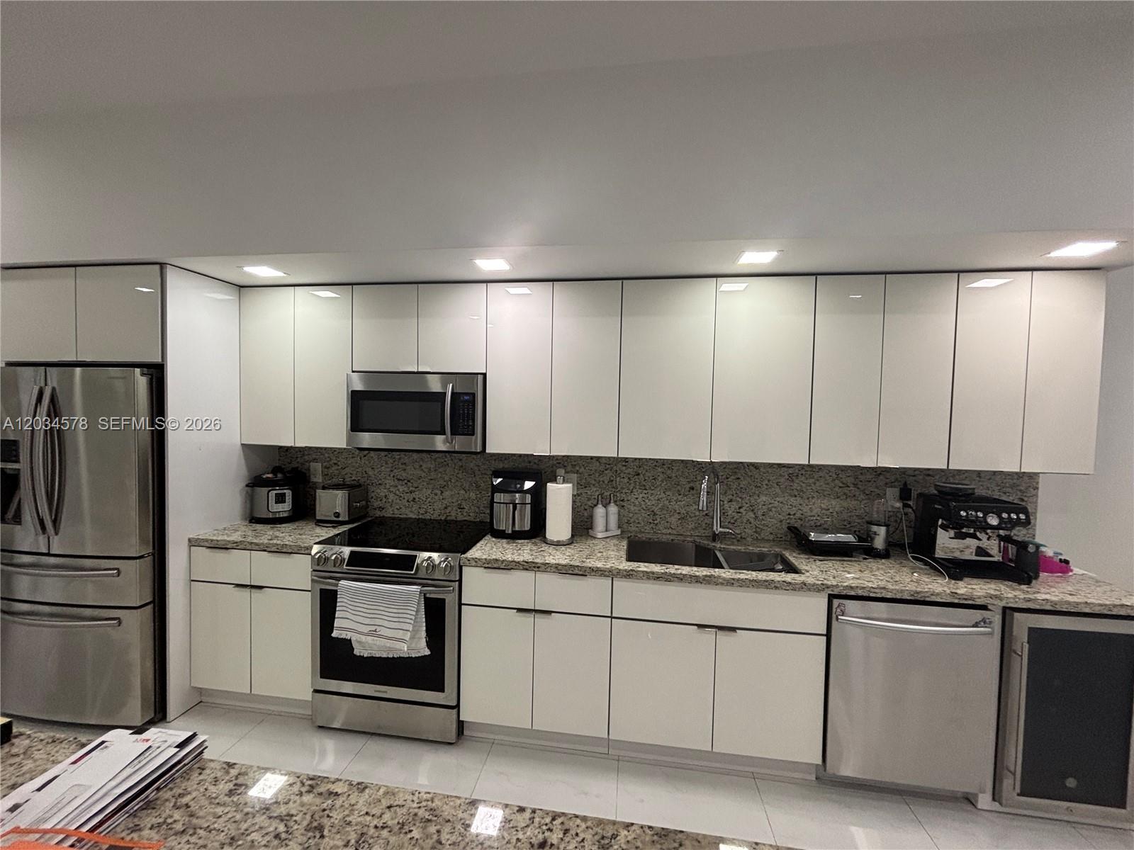 8143 Southwest 162nd Path Miami, FL 33193 - Photo 12 of 20