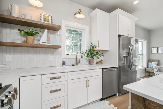 $1,100,000 | 118 Elkenburg Street, Unit 20, South Haven, MI 49090