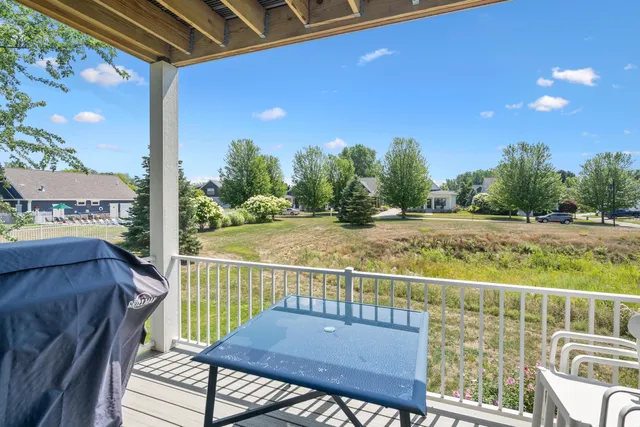 $1,100,000 | 118 Elkenburg Street, Unit 20, South Haven, MI 49090