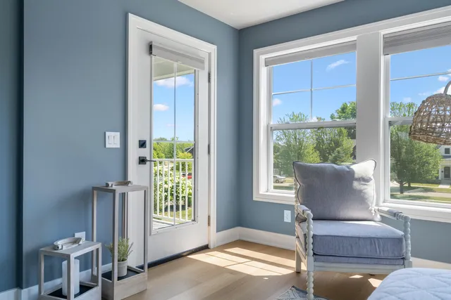 $1,100,000 | 118 Elkenburg Street, Unit 20, South Haven, MI 49090