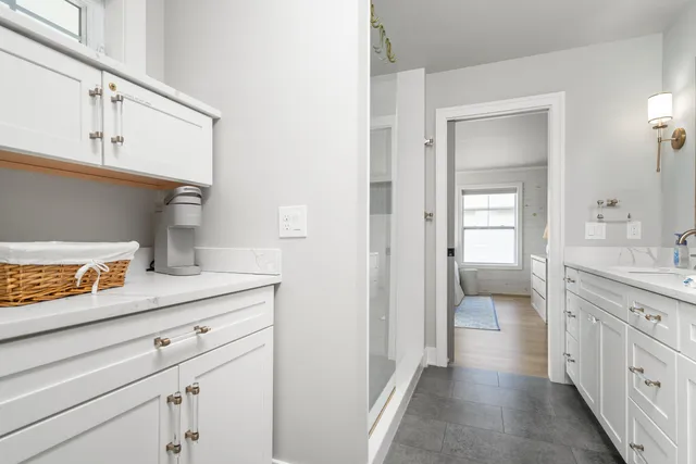 $1,100,000 | 118 Elkenburg Street, Unit 20, South Haven, MI 49090