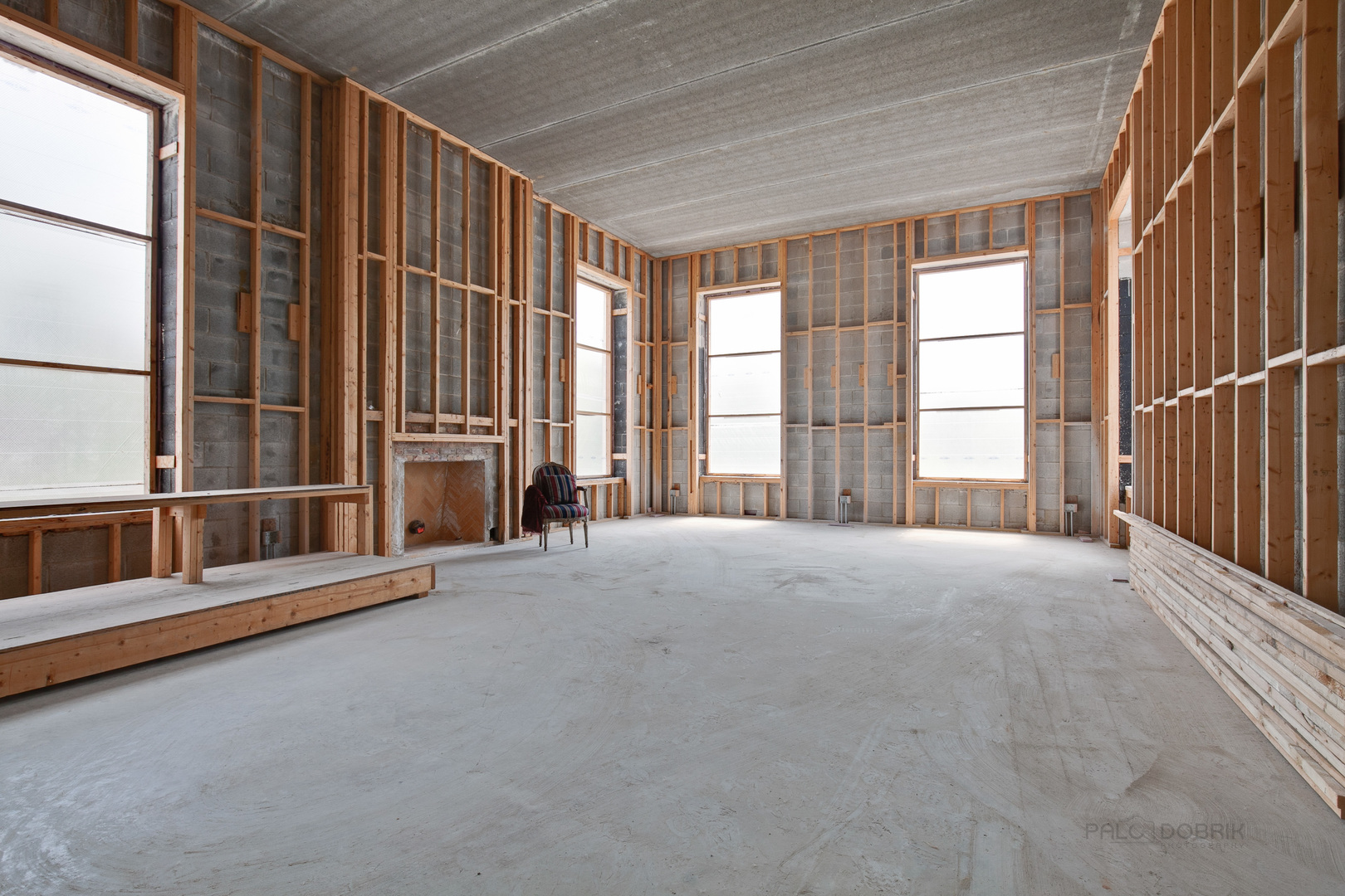 333 Foster Place Lake Forest, IL 60045 - Photo 5 of 21 a view of an empty room with a fireplace