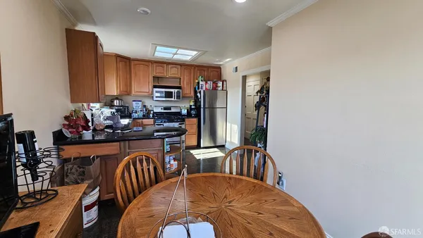 $1,589,000 | 2083-2085 San Jose Avenue, San Francisco, CA 94112