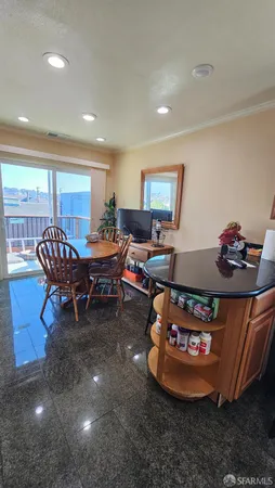 $1,589,000 | 2083-2085 San Jose Avenue, San Francisco, CA 94112