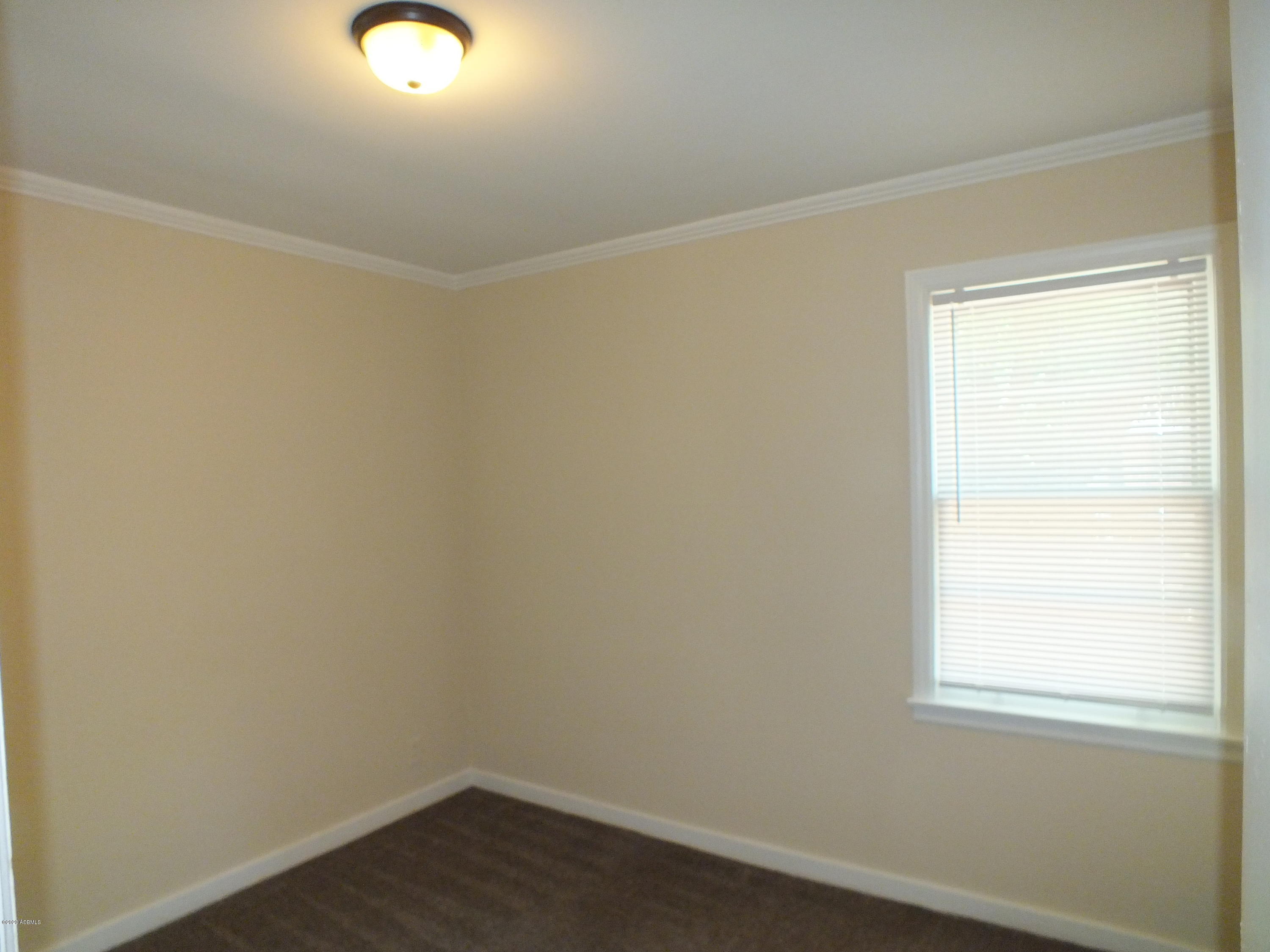 2811 Second Street Beaufort, SC 29902 - Photo 11 of 15 DSCF3326
