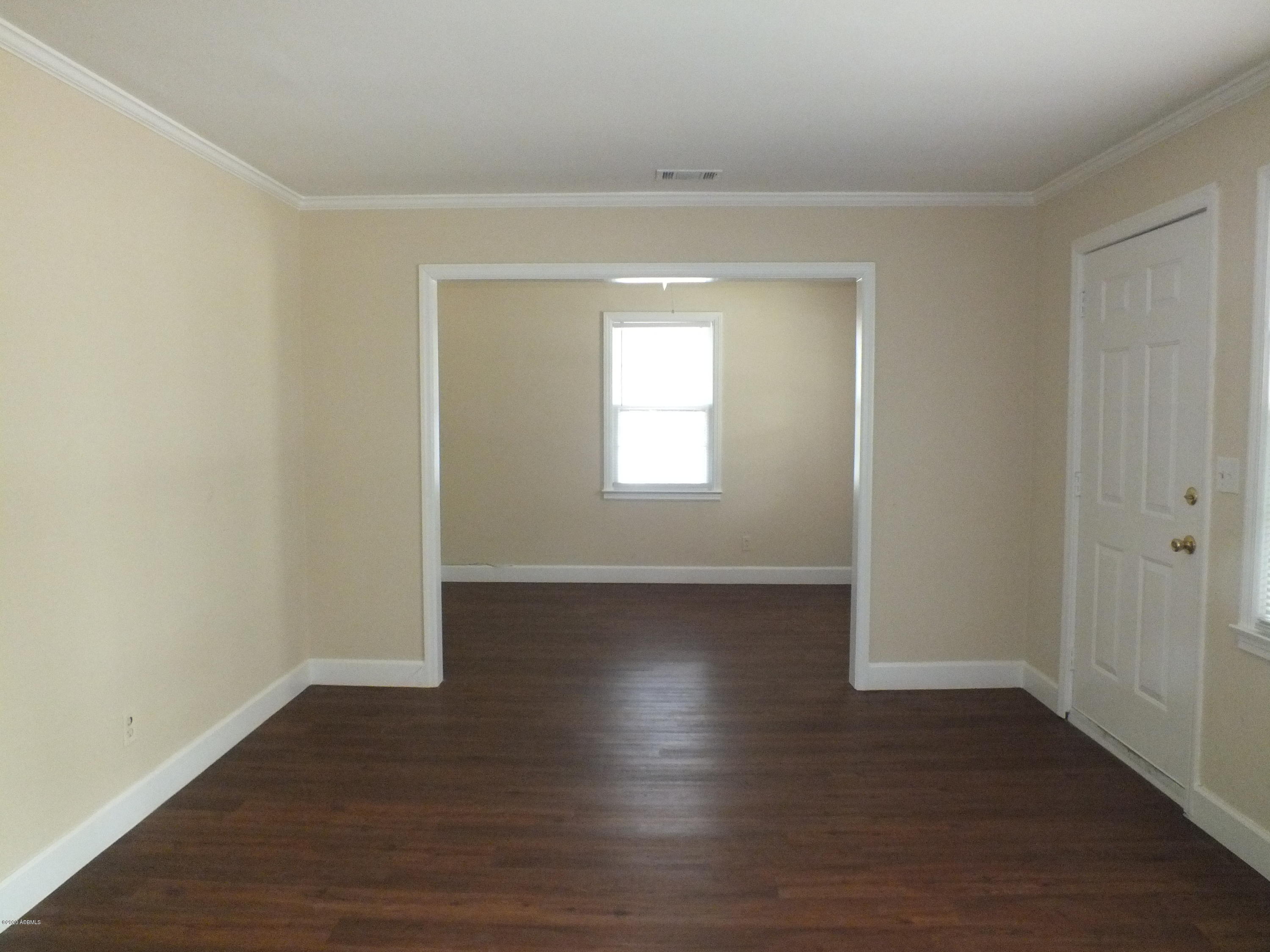 2811 Second Street Beaufort, SC 29902 - Photo 3 of 15 DSCF3330