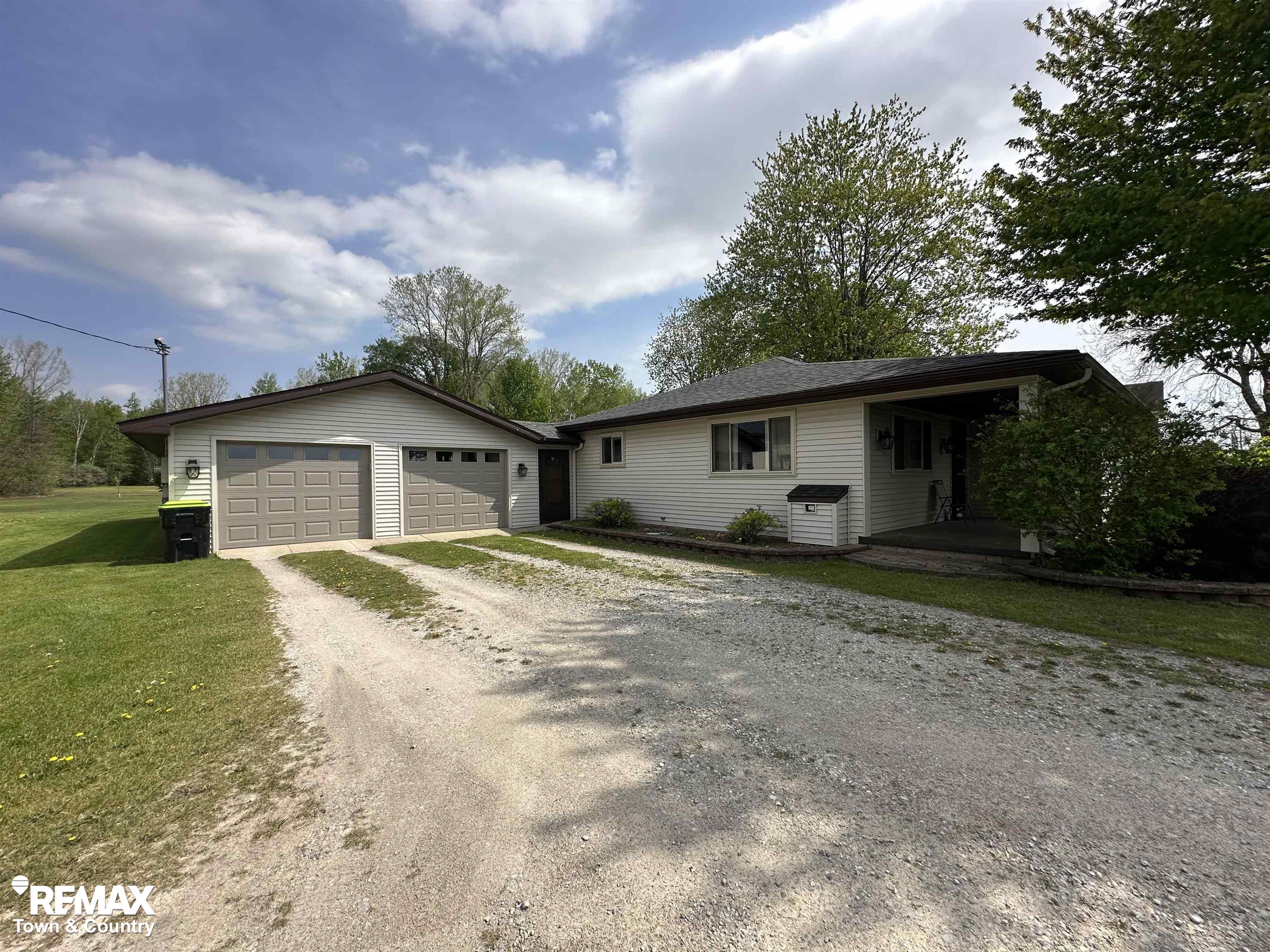2310 Dale Road Beaverton, MI 48612 - Photo 6 of 71