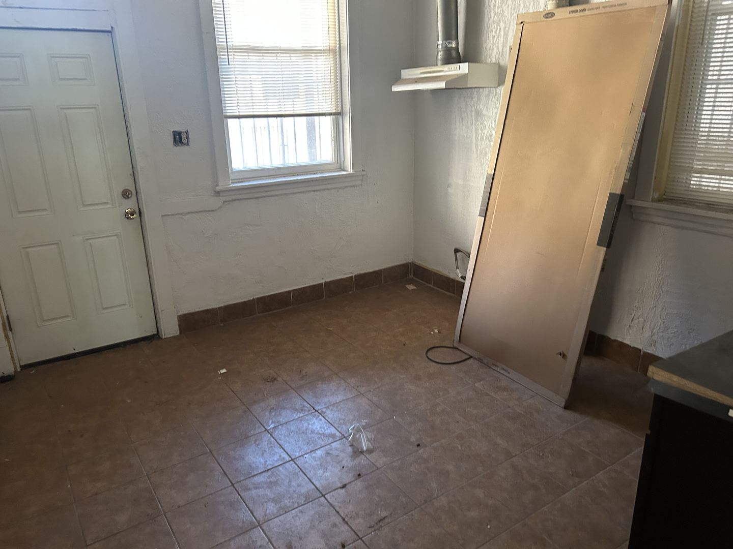 1114 West Polk Street Chicago, IL 60607 - Photo 8 of 28 Gallery Image 8
