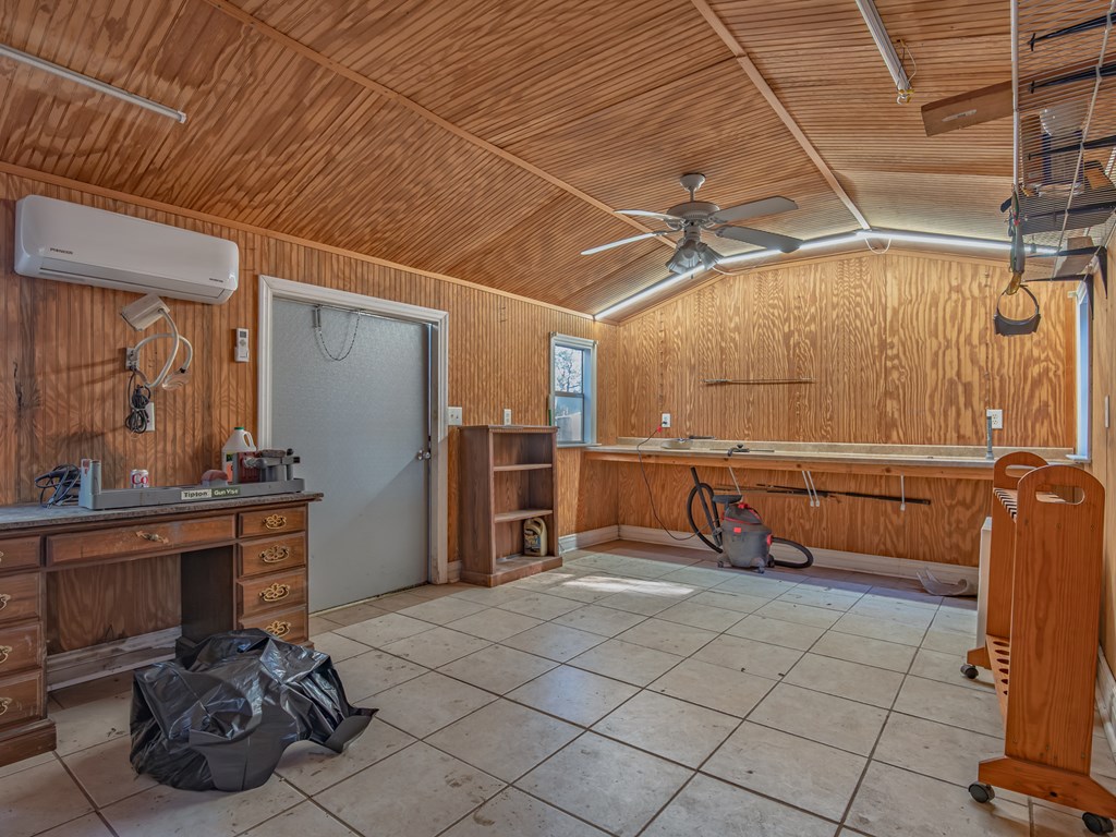 140 Craig Street Carrabelle, FL 32322 - Photo 17 of 64