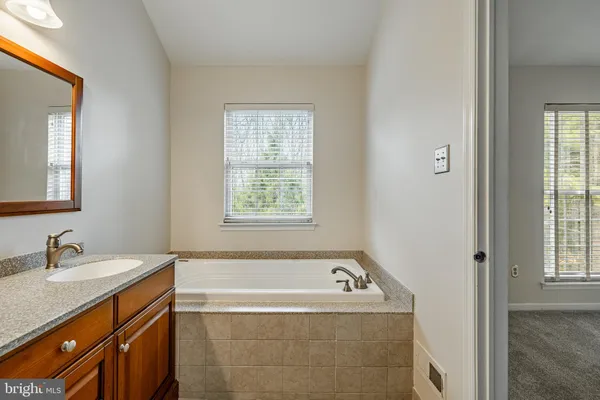 $3,000 | 124 Jeffords Court, Unit 1403, Phoenixville, PA 19460