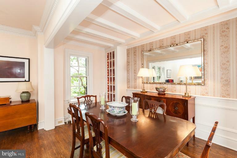 611 Edgevale Road Baltimore, MD 21210 - Photo 20 of 30 Dining Room