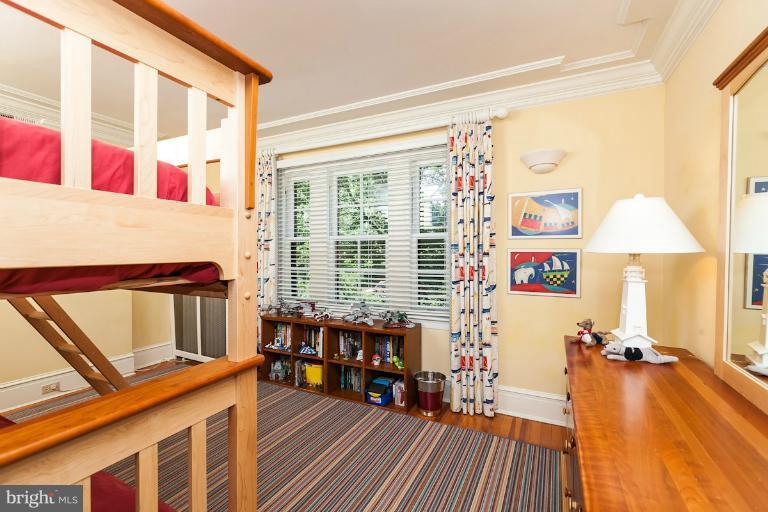 611 Edgevale Road Baltimore, MD 21210 - Photo 26 of 30 Boys' bedroom