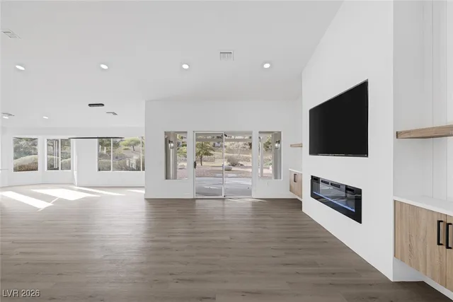 $2,815 | 2521 Big Timber Drive, Las Vegas, NV 89134